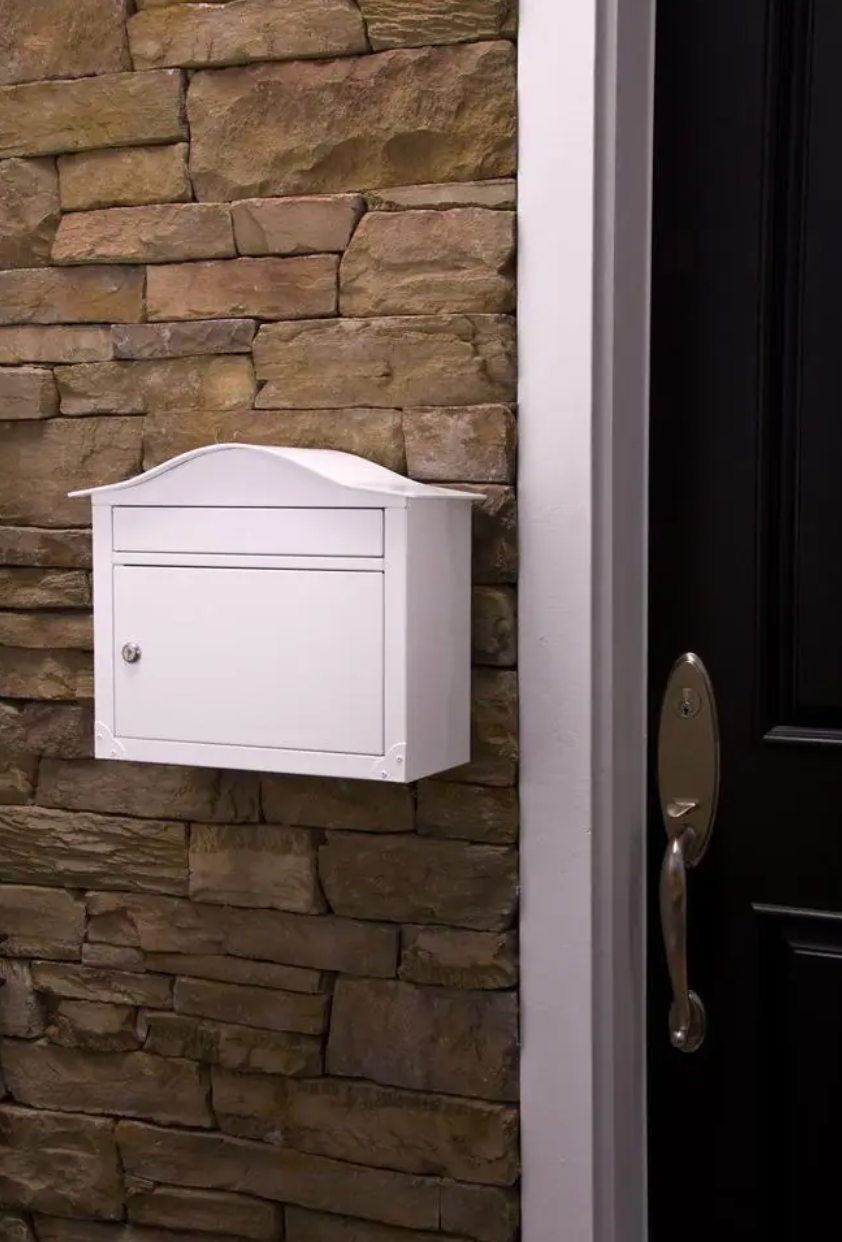 Lunada Locking Wall Mailbox