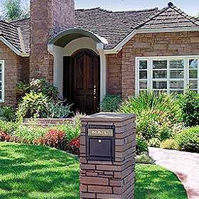 Locking Column Mailbox