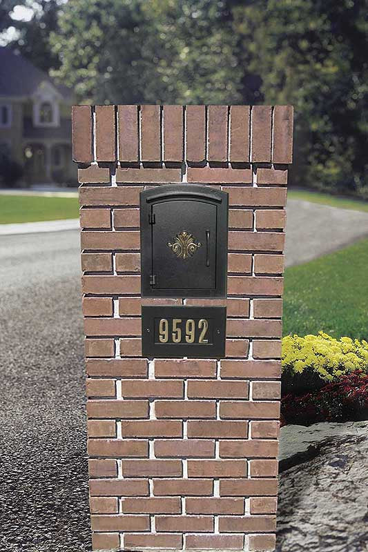 Column Locking Mailbox