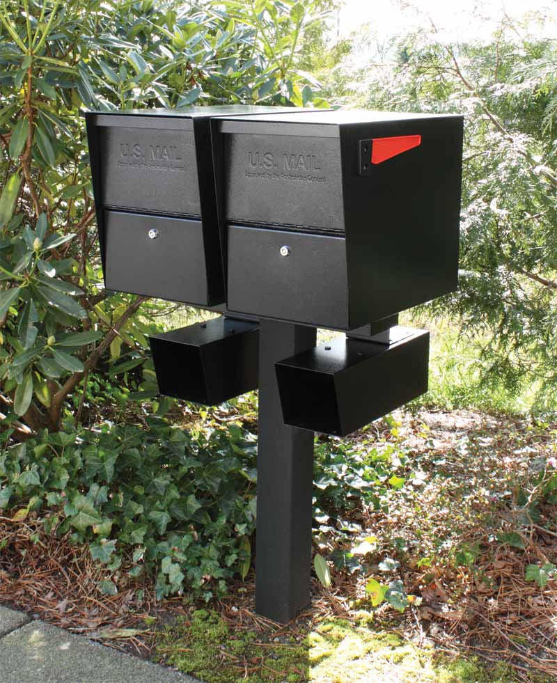 2 Package master mailboxes shown on spreader bar on one post