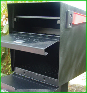 Mailboss Lockable Mailbox with Key or Combination Lock